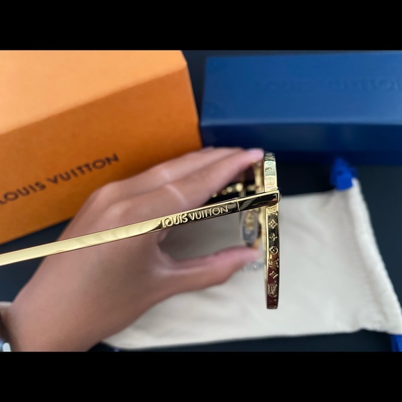 Authentic Louis Vuitton Sunglasses Z1350E LV Catch Pilot Gold Black w/case - Picture 5 of 11